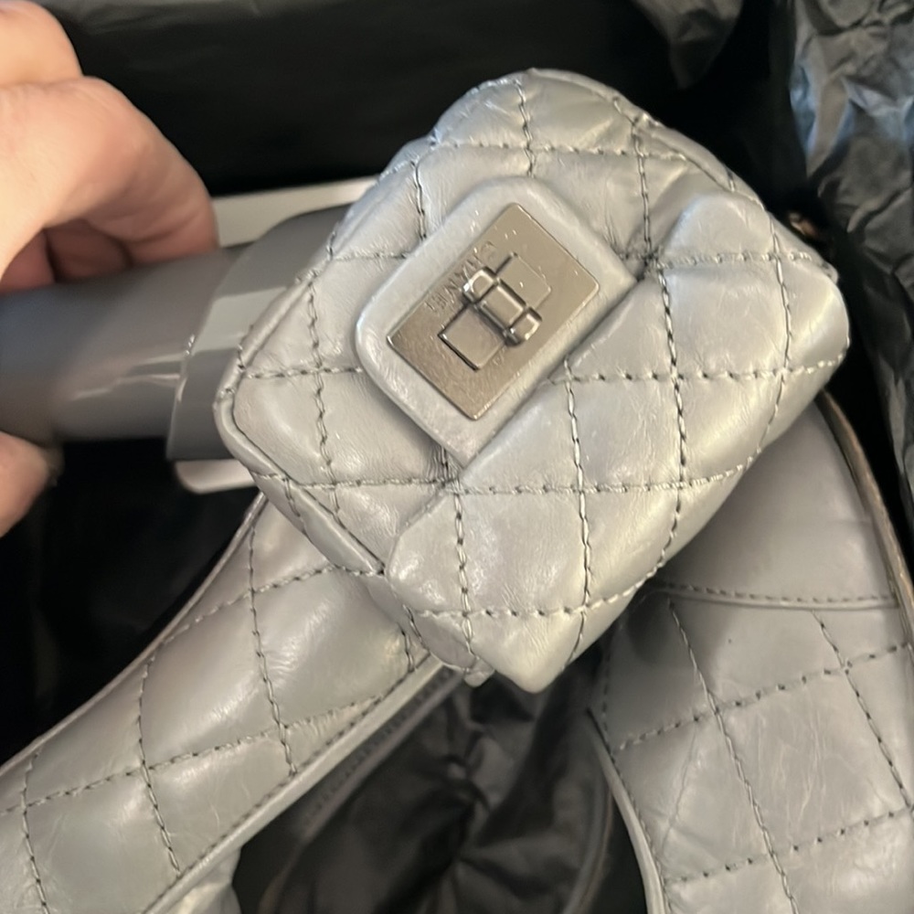 Chanel grey quilted pumps - Picture 10 of 12